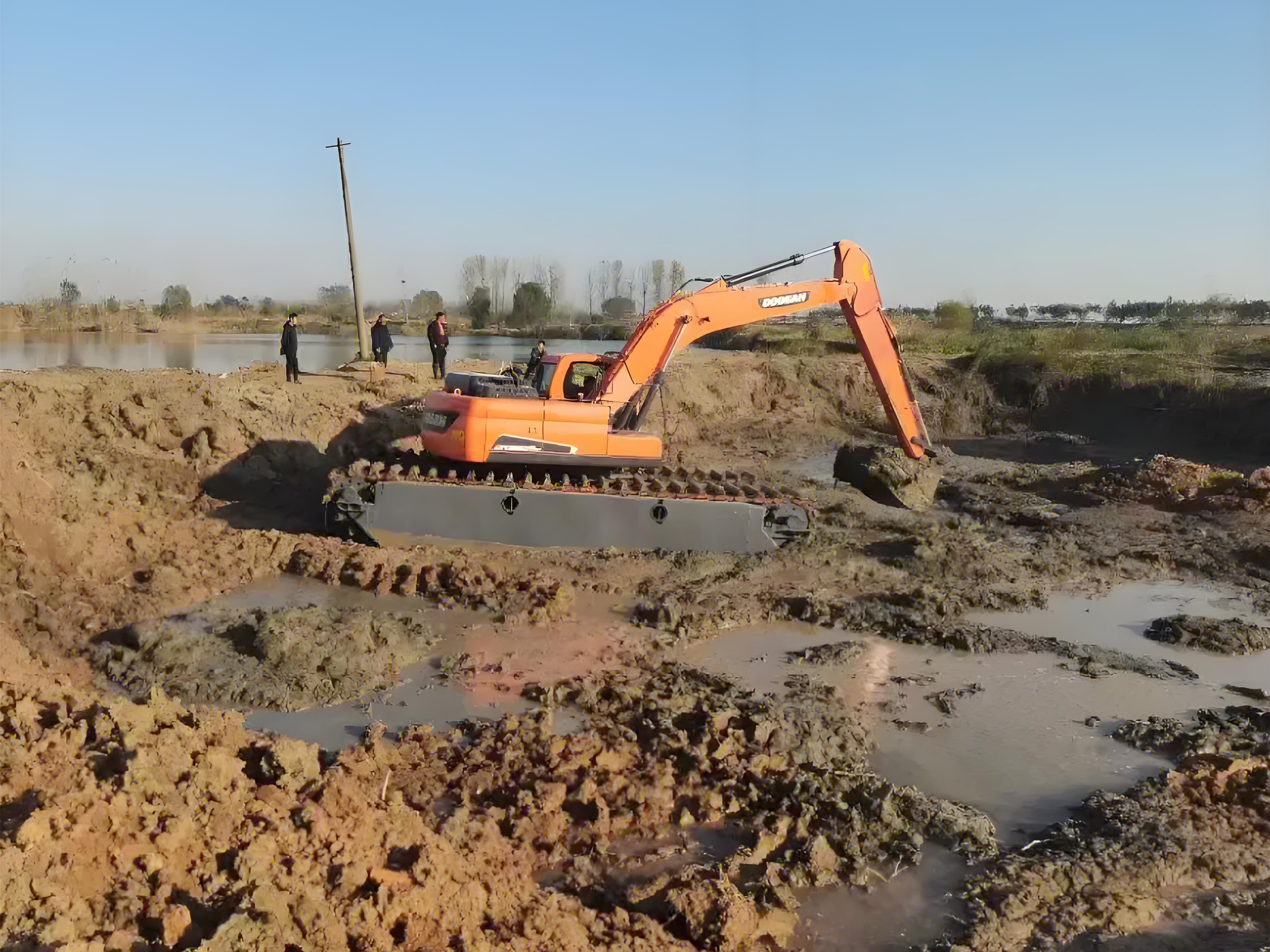 河南洛陽挖機清淤施工隊-魚塘清淤的人工和機械哪種更劃算？